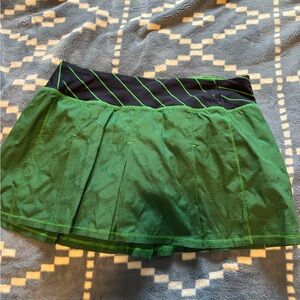 Green Lulu golf/tennis skirt